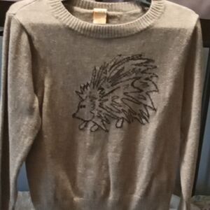 Harper Canyon Gray Knit Sweater with Artistic Graphic